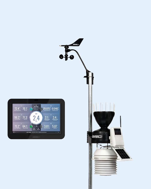 Wireless Vantage Pro2 Weather Station with Standard Radiation Shield and Weather